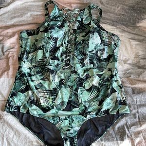 Torrid size 4 Bathing Suit